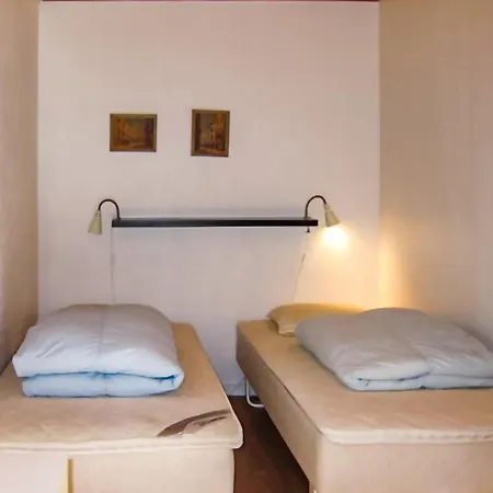 4 Bedroom Beautiful In *